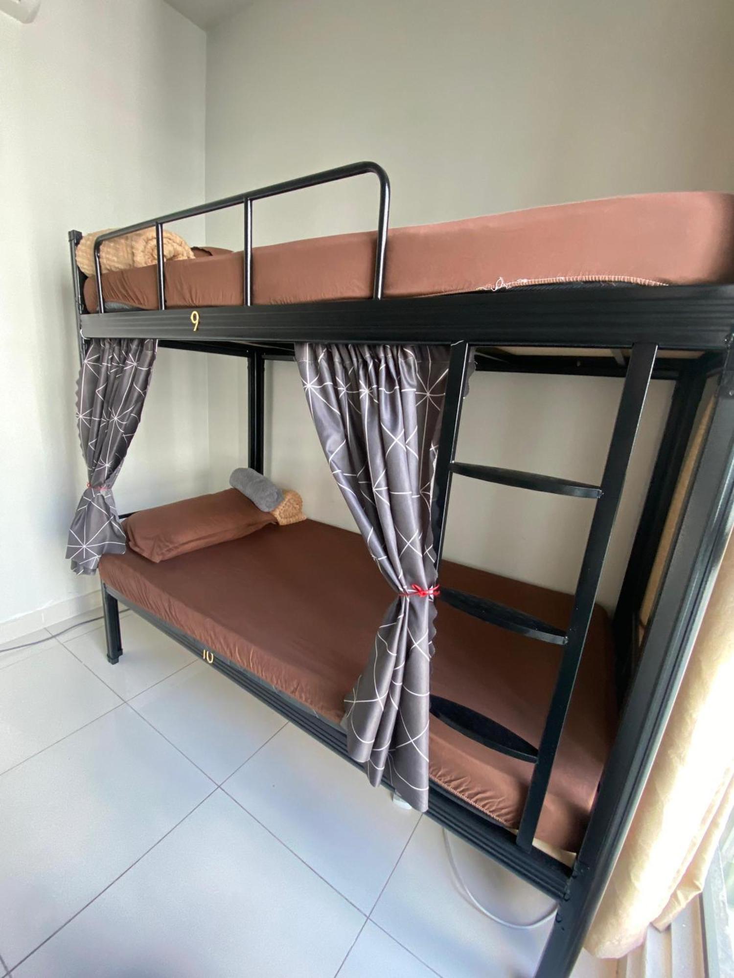 Regalia Bestfriend Hostel Kuala Lumpur Exterior foto
